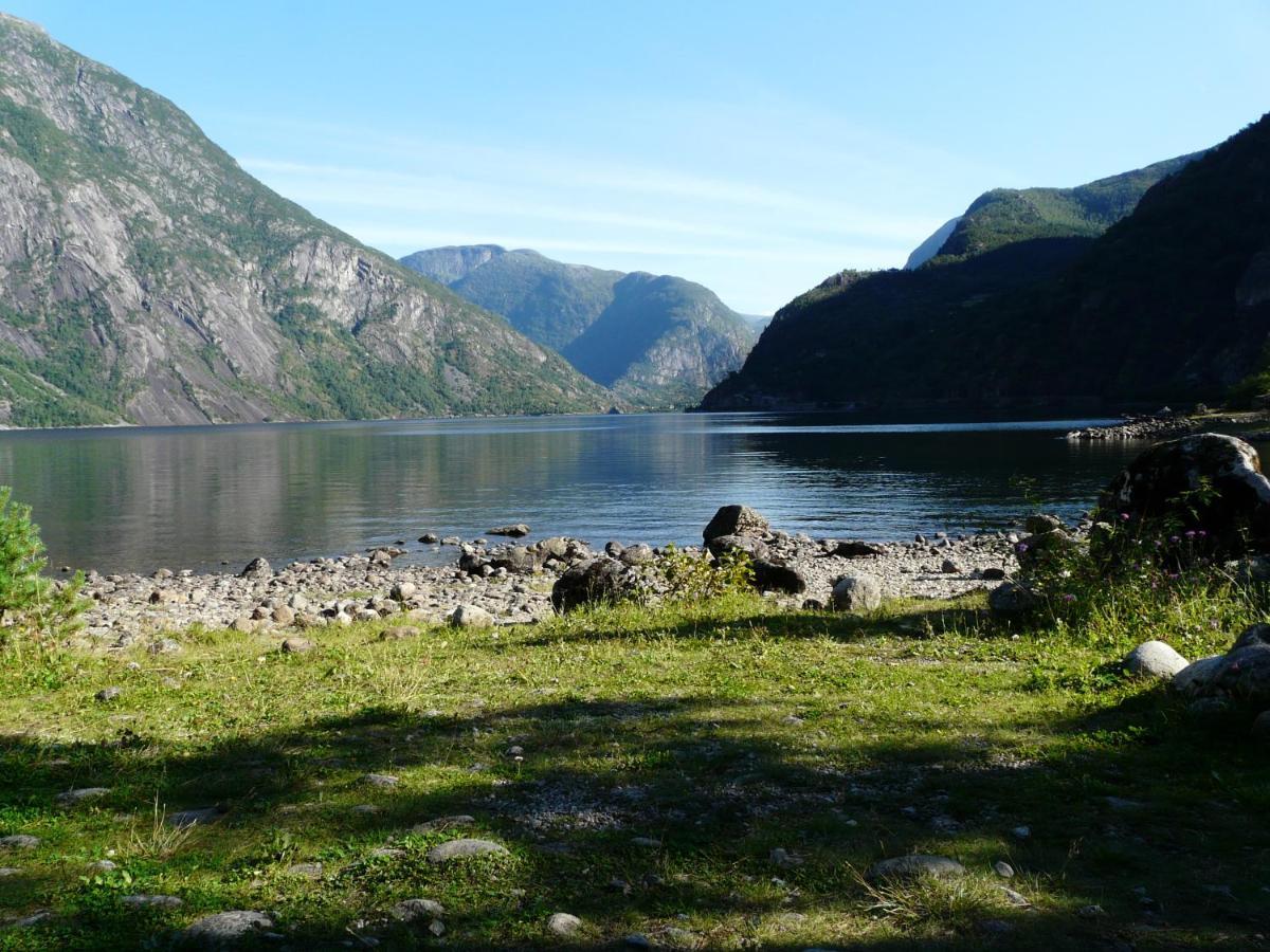 Kvamsdal Pensjonat 2 Эйдфьорд Экстерьер фото